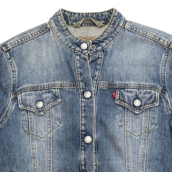 Women’s Levi’s jacket denim chest 19 sleeve 25 length 24 y2k - Picture 2 of 5